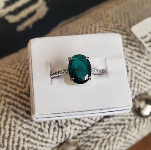 Bomb Party ring size 8